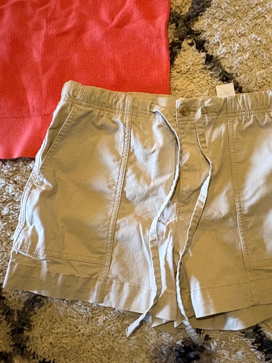 Banana Republic BUNDLE - top & shorts - Picture 2 of 7